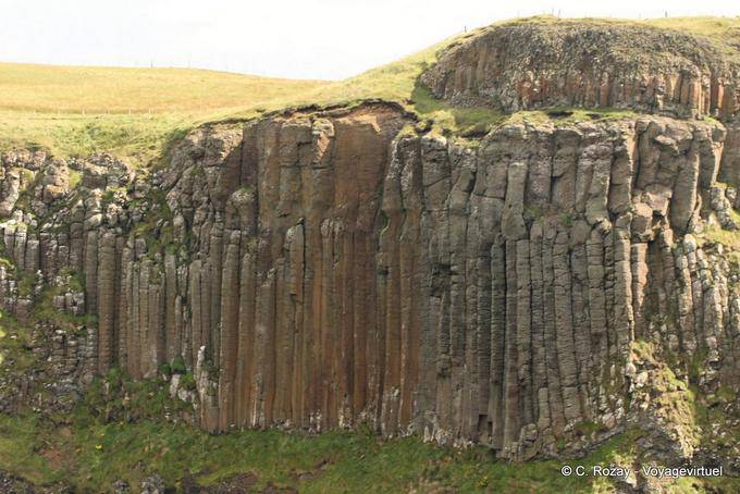 Colunas do basalto corou Giants Causeway - Irlanda do Norte