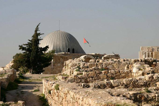 Mesquita dos Omíadas, cúpula moderna Amman Citadel - Jordania