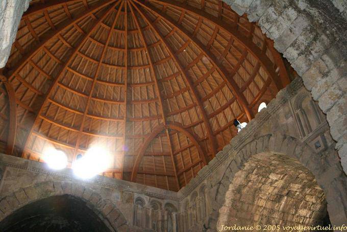 Dentro da cúpula de madeira do Palácio Umayyad, Amman Citadel, Amman - Jordania