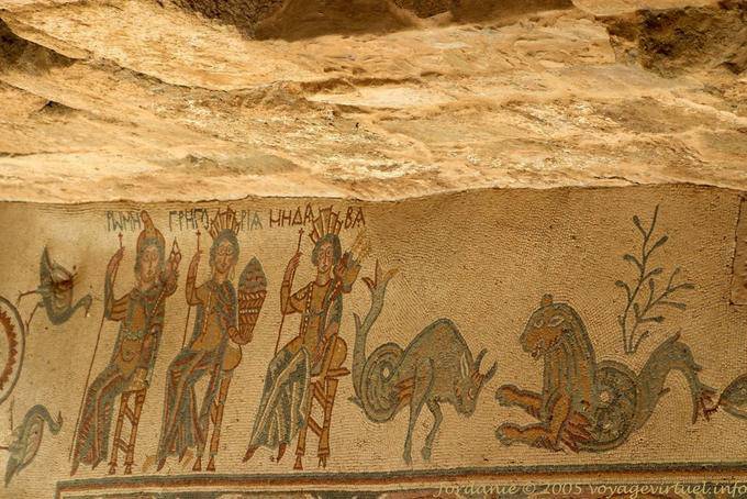 Madaba, personagens com lança e animais míticos, mosaico - Jordania