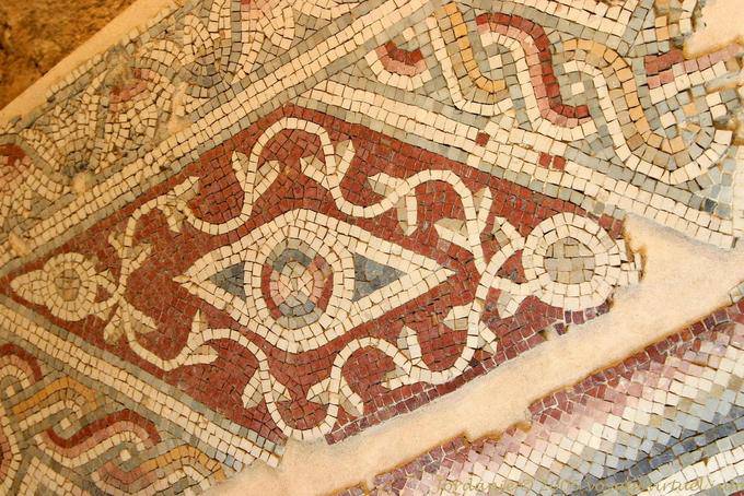 Eye e policromada geometria, mosaico, Madaba - Jordania