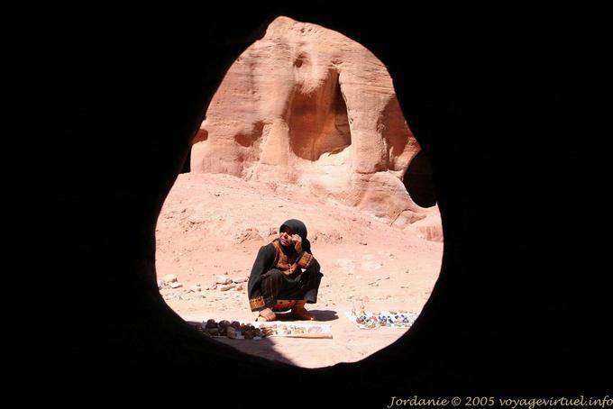 Fornecedor Souvenir ver um buraco de fechadura, Petra Khubta - Jordania