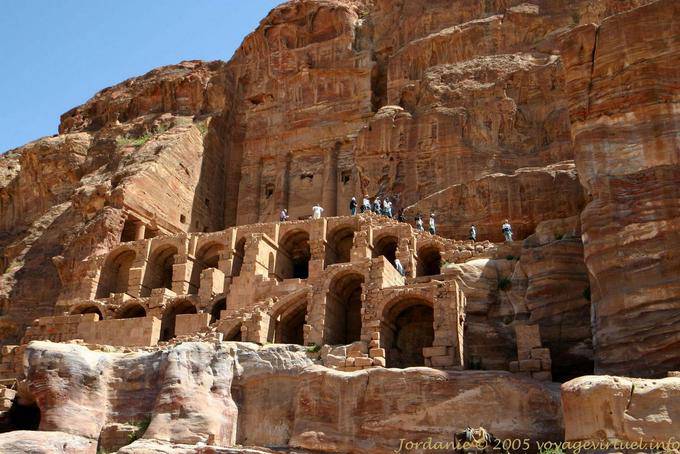 Urna Tomb em Petra Khubta - Jordania