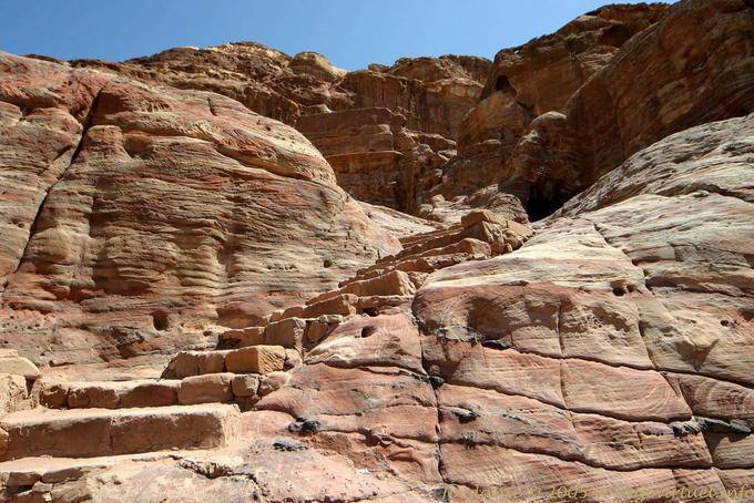 As etapas de pedra que conduz ao marco, Petra Khubta - Jordania