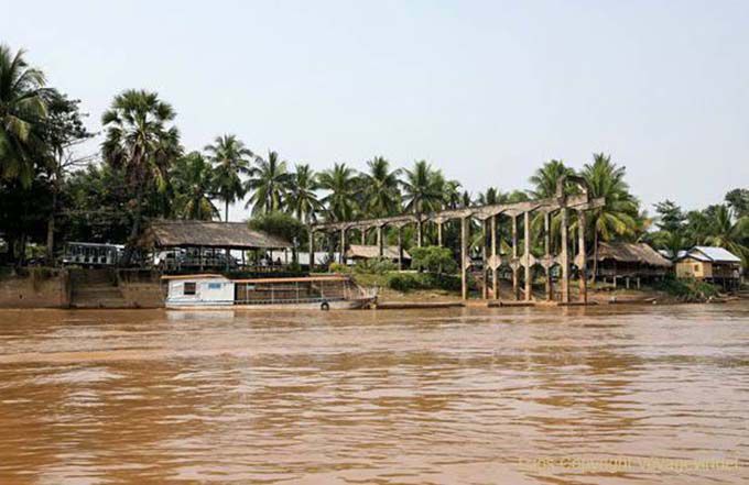 Det Ilha antigo porto francês, Laos