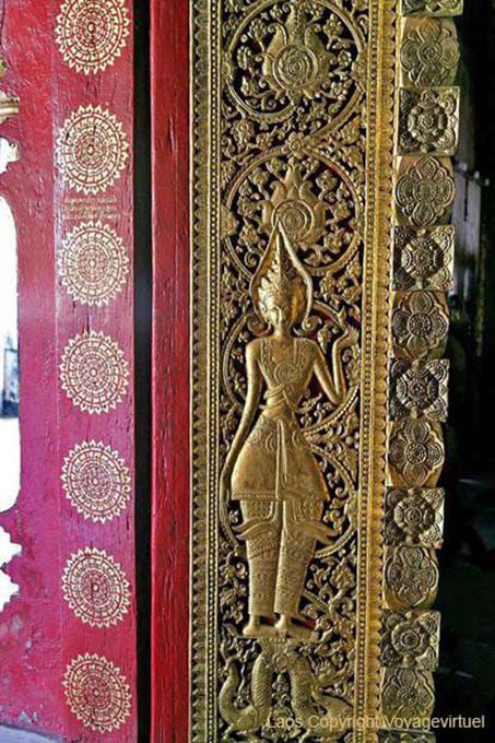 Decorativa Detalhe de uma porta do templo, Wat Mai, Luang Prabang, Laos