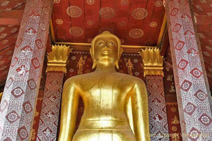 Top do grande Buda de pé, Wat Sene Soukharam, Laos