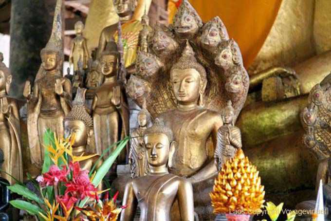 O naga Buddha, Wat Visoun, Luang Prabang, Laos