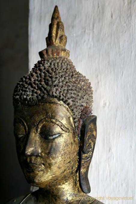 Antique Buddha madeira, Wat Visoun, Luang Prabang, Laos