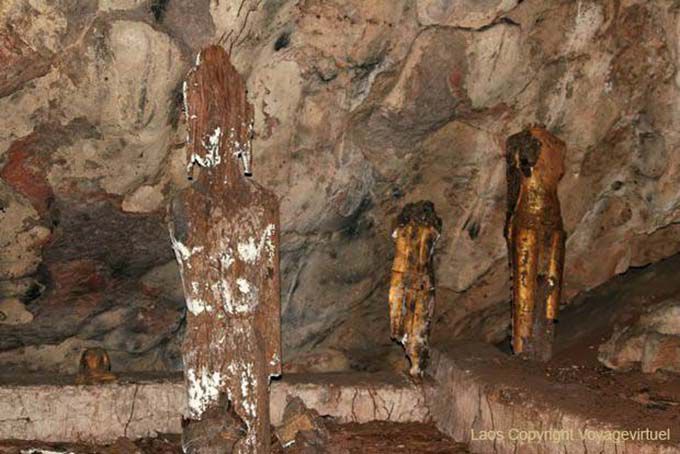 Buddhas corroídos pela umidade, Xieng Homens, Luang Prabang, Laos
