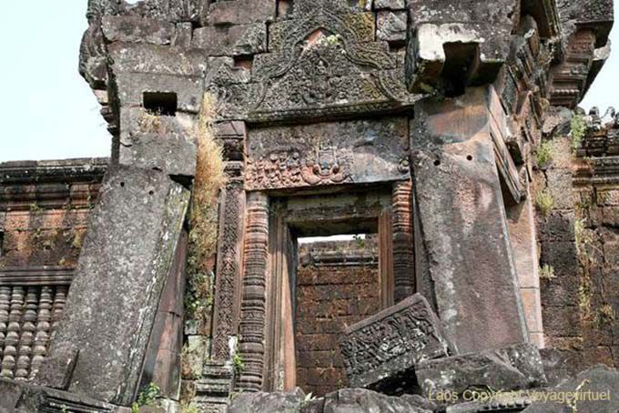 Entrada deteriorada, Vat Phou, Laos