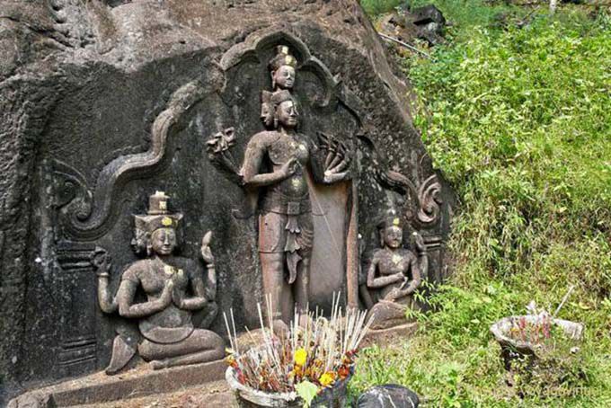 Visão geral da Trimurti, Wat Phou, Laos