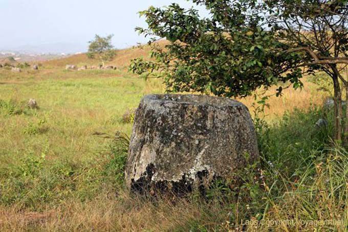 Sob a árvore, Planície de Jars Xieng Khouang, Laos