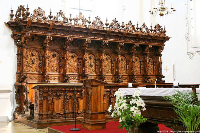 Ignatiuskirche, Alterdom, assentos dos clérigos, Linz - Áustria