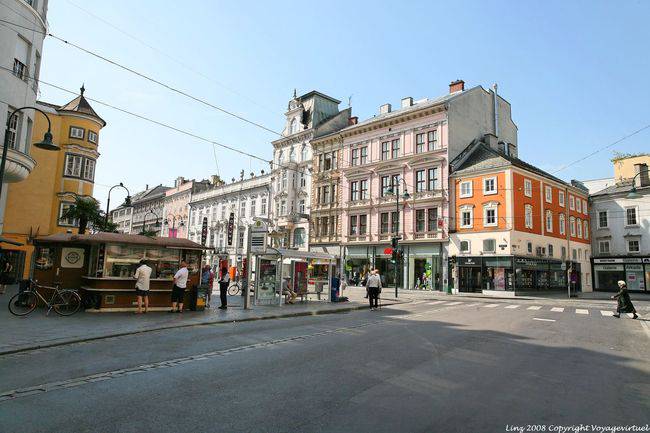 Landstrasse, Taubenmarkt vista de Domgasse, Linz - Áustria