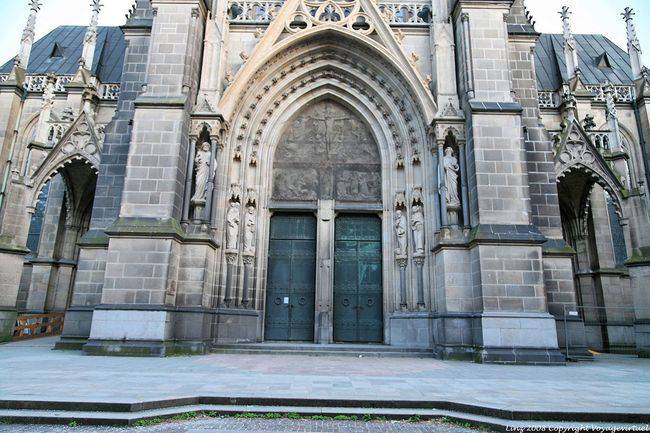 Neuer Dom, Maria Empfangnisdom, o portal, Linz - Áustria