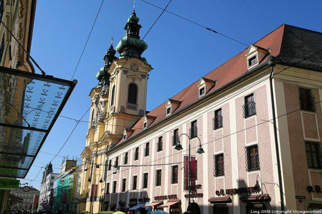 Ursulinenkirche, vista da Landstrasse, Linz - Áustria