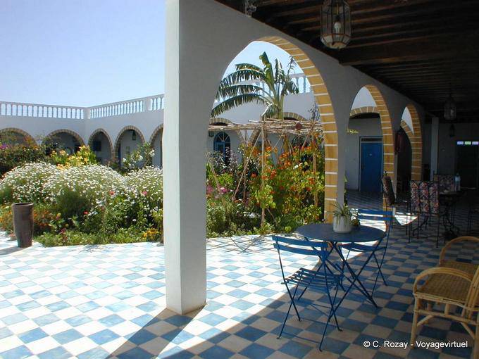 Essaouira, Dar Kenavo, vista a partir das arcadas do pátio - Marrocos