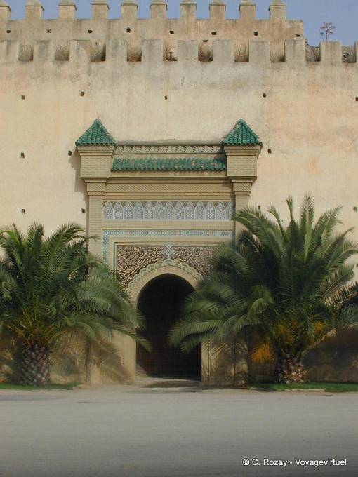 A porta nas paredes da Cidade Imperial, Meknes - Marrocos