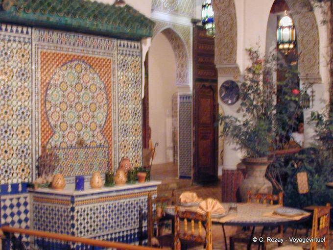 Restaurant Riad, na parte inferior da Medina, Meknes - Marrocos