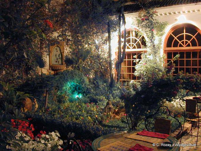 Restaurant Riad, pátio, Meknes - Marrocos