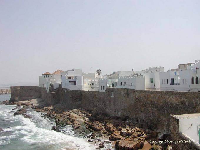Paredes Mansour entre o mausoléu e do Palais Raisuli, Asilah - Marrocos