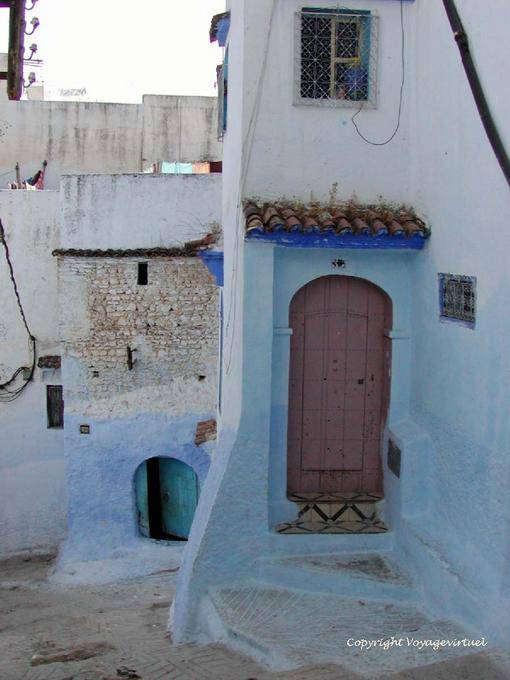 No labirinto do bairro Ansar, Chefchaouen - Marrocos
