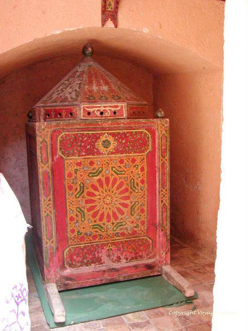 Chest noiva madeira pintada, Museu Etnográfico, Chefchaouen - Marrocos