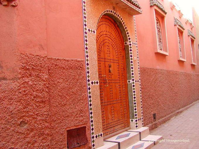 Laranja declinação em uma rua, Marrakech - Marrocos