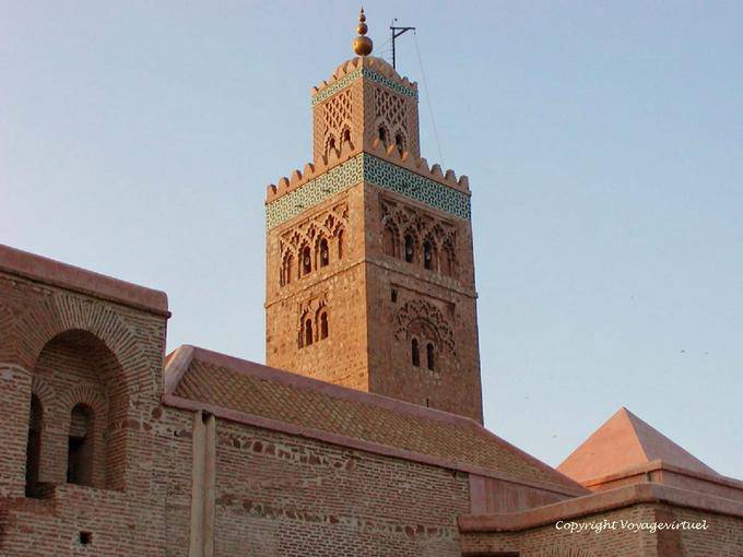 Contando paredes e arquitetura do minarete da Koutoubia, Marrakech - Marrocos