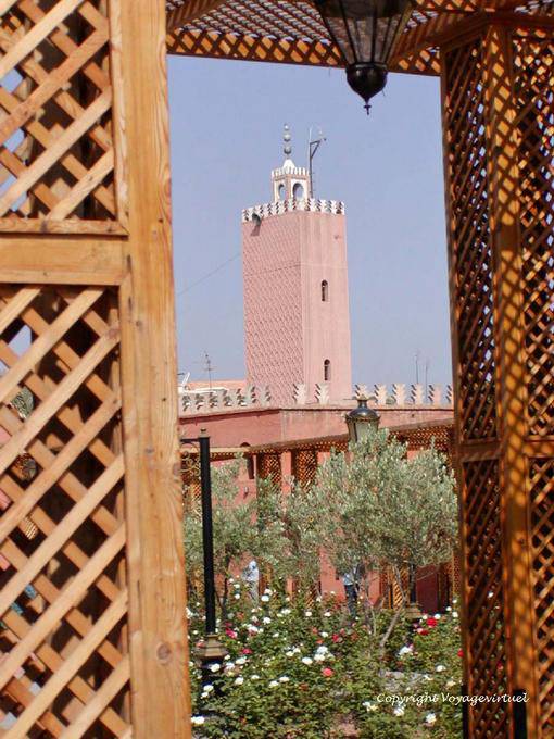 Treliças sobre o minarete da mesquita Sidi Hmed El Kamel, Marrakech - Marrocos