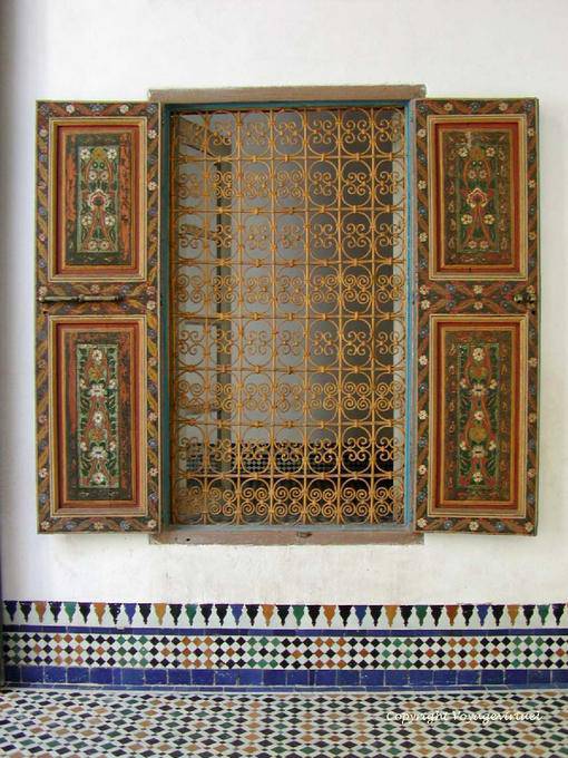 Persianas pintadas e ferragens de arte, Bahia Palace, Marrakech - Marrocos