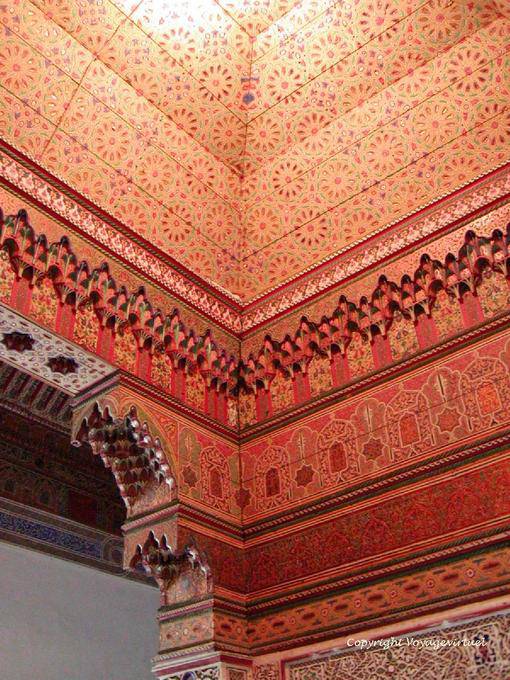 Riqueza de pinturas em madeira de faia e cedro, Bahia Palace, Marrakech - Marrocos