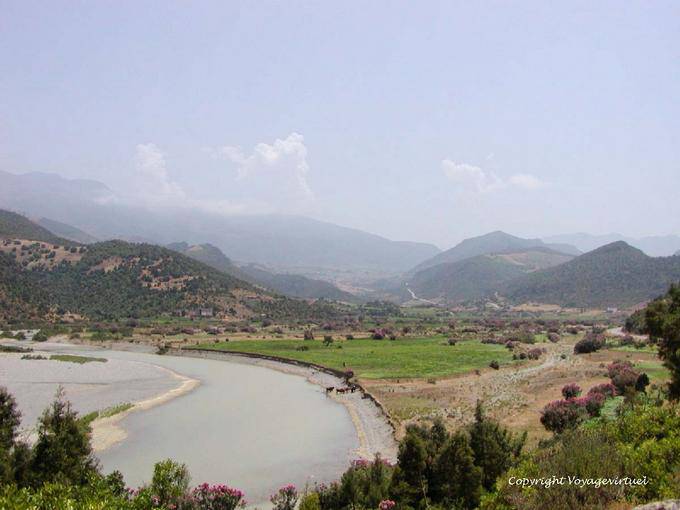 Panorama de Beni Ferten, Vale Oued Lau - Marrocos