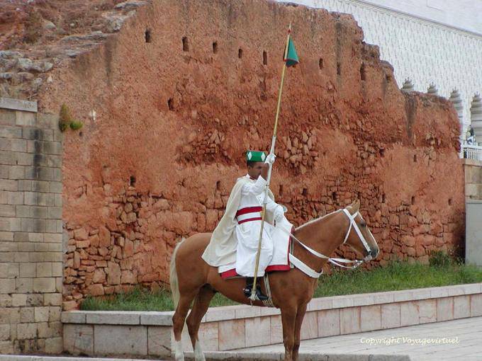 A Guarda Real, a cavalo, Mohamed V Mausoléu, Rabat - Marrocos