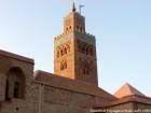 Contando paredes e arquitetura do minarete da Koutoubia, Marrakech, Marrocos.