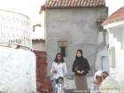 Gerações coexistir, Chefchaouen, Marrocos.