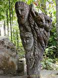 Escultura em madeira, jardim Balata, Martinica.