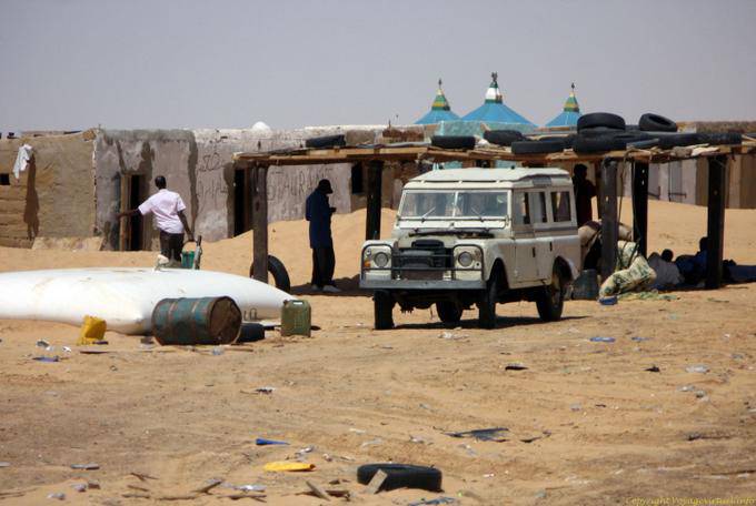 Descansando na sombra, mouros, de Nouakchott a fronteira do Marrocos, Mauritânia