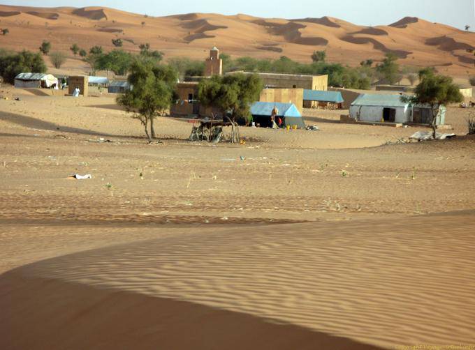 Dunes Village e ao pôr do sol, Estrada da Esperança, Mauritânia