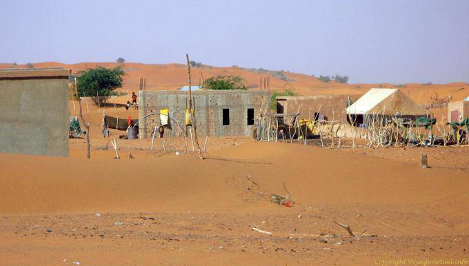 Areia e casas, Estrada da Esperança, Mauritânia