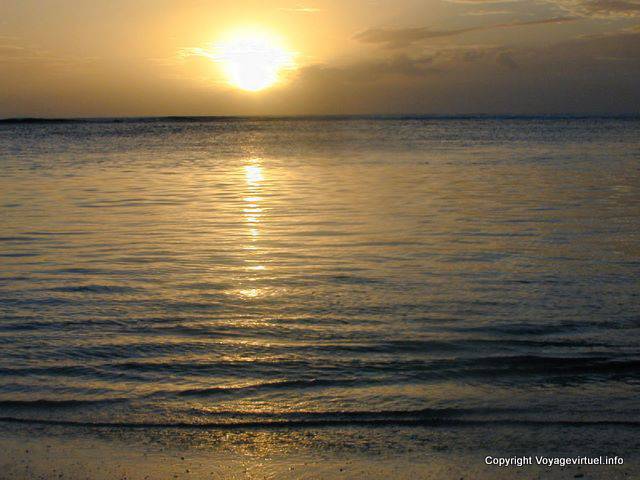 Pôr do sol sobre o oceano, Maurícias.