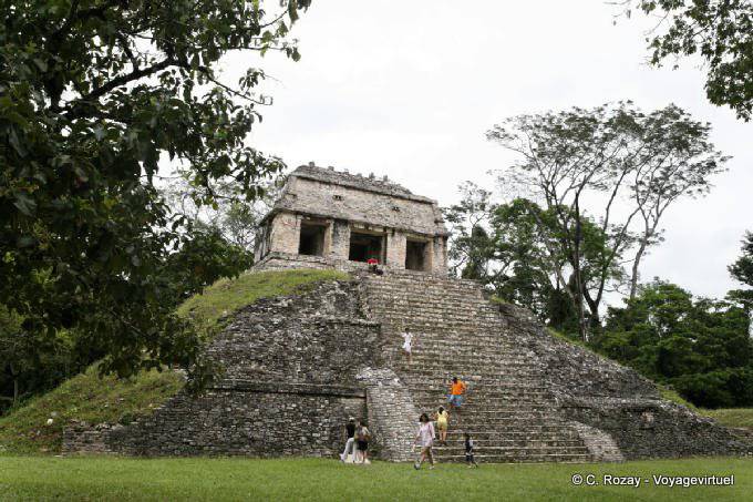 Templo da Cruz: o explorador Frederick Waldecken fez de sua casa por dois anos, Palenque - México