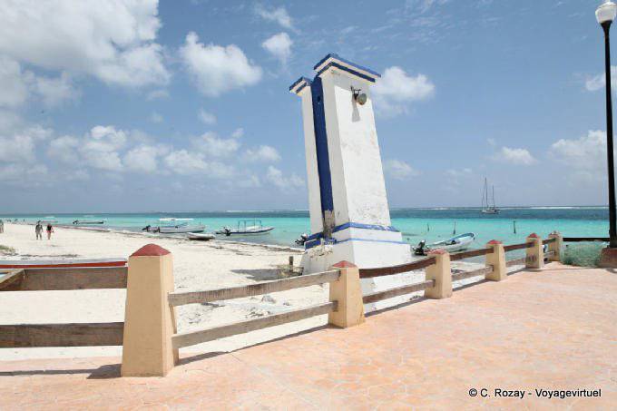O farol foi devastada pelo ciclone, Puerto Morelos - México