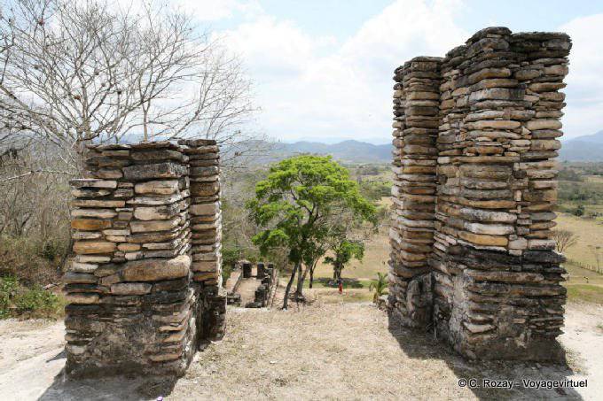 Pilha de pedras planas, Tonina - México