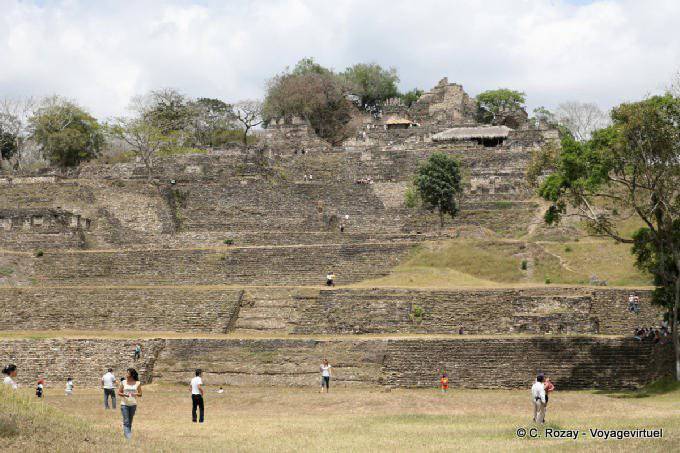 Ruínas na colina, Tonina - México