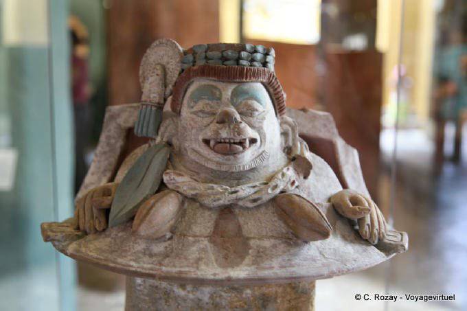 Pottery com deus de chocolate língua para fora, museu Tonina - México