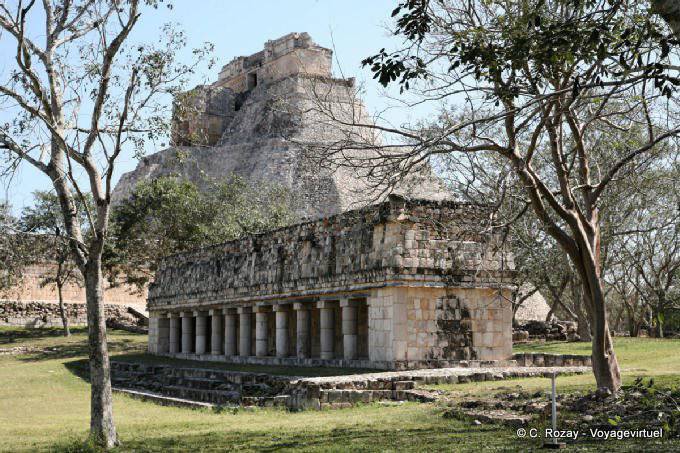 Pórtico do edifício da Iguana, Uxmal - México