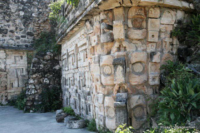 Chaac máscara decorar um canto, Grande Pirâmide, Uxmal - México