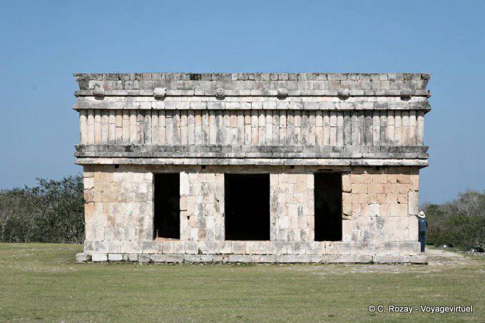 A frente da Casa do Turtles, Uxmal - México